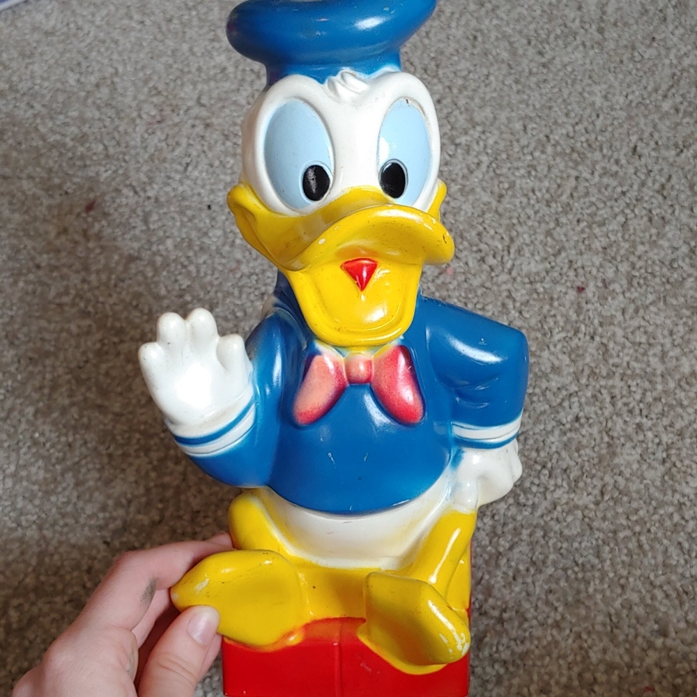 ❤ Donald Duck Piggy Bank